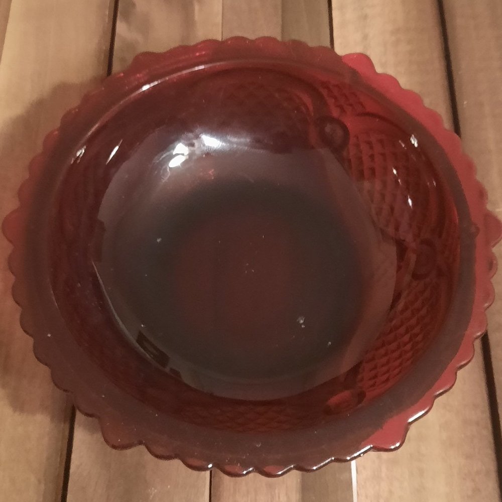 Vintage Avon Cape Cod 1876 Dark Ruby Red Dessert Berry Fruit Bowl Avon 29